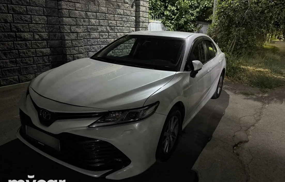 Toyota Camry 2019