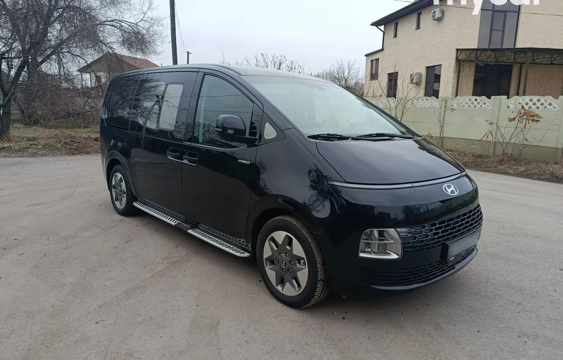 Hyundai Staria 2024