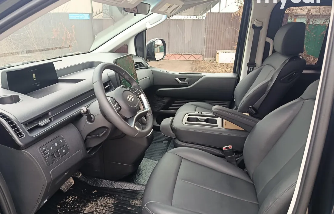 Hyundai Staria 2024