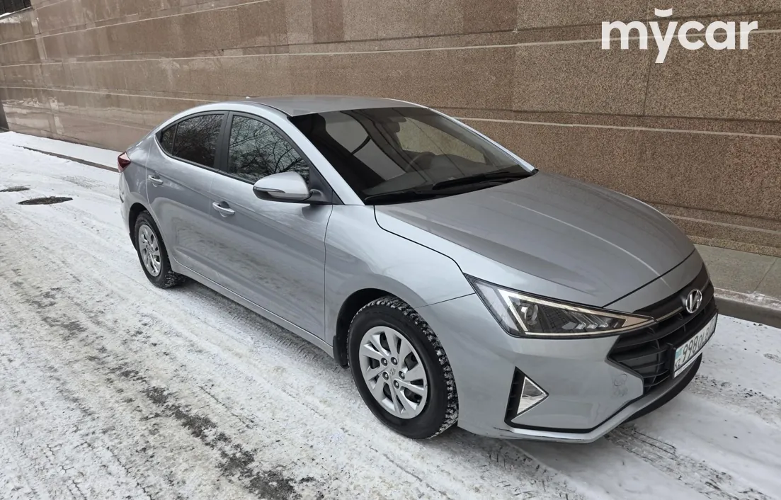Hyundai Elantra 2020