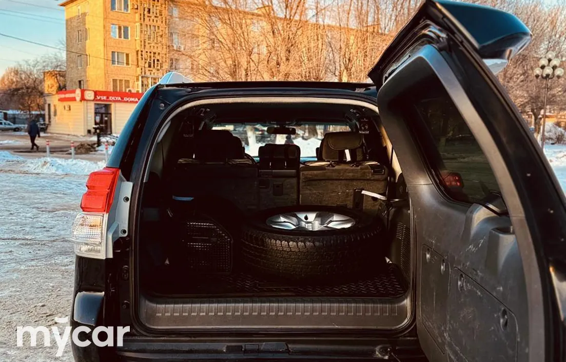 Toyota Land Cruiser Prado 2013