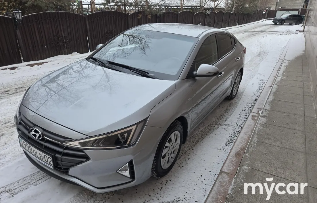 Hyundai Elantra 2020