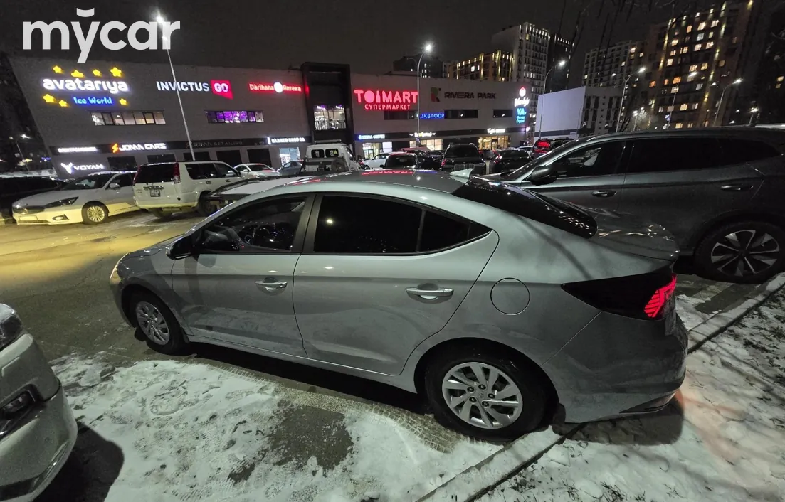 Hyundai Elantra 2020