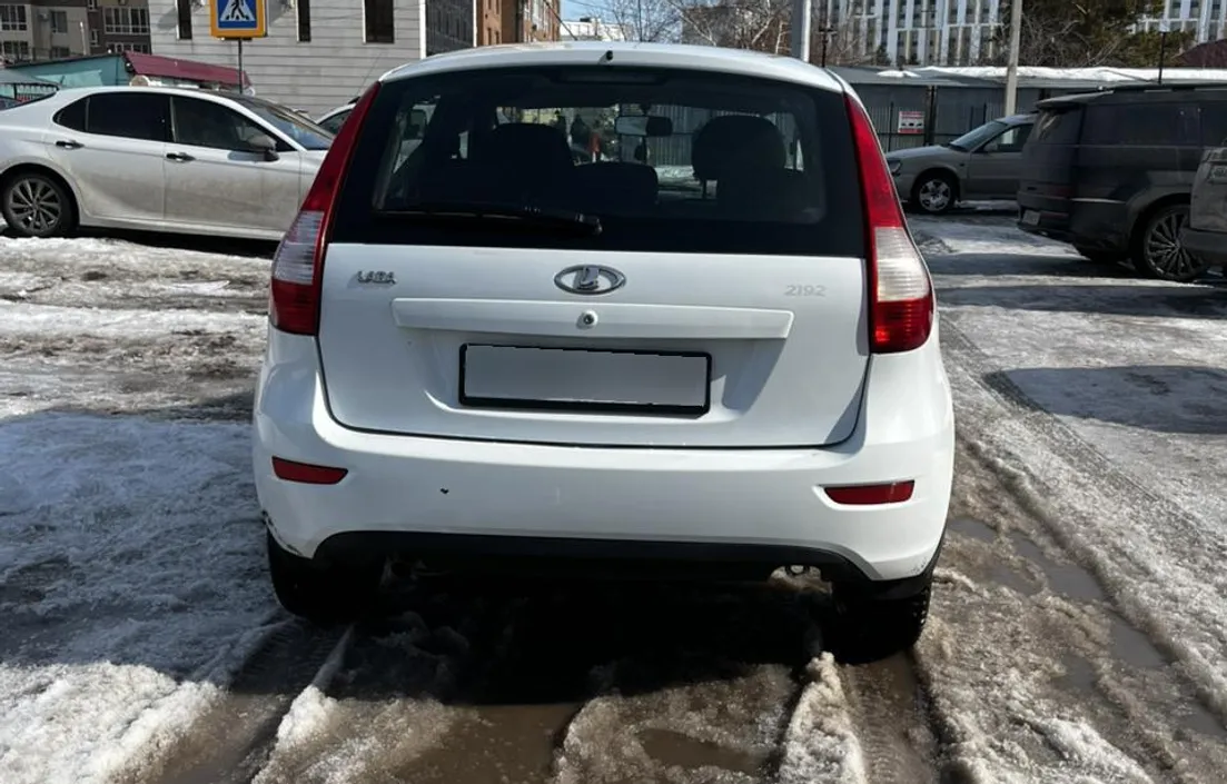 LADA Kalina 2013