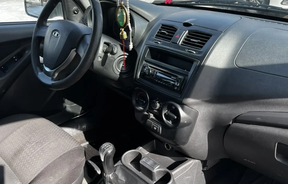 LADA Kalina 2013
