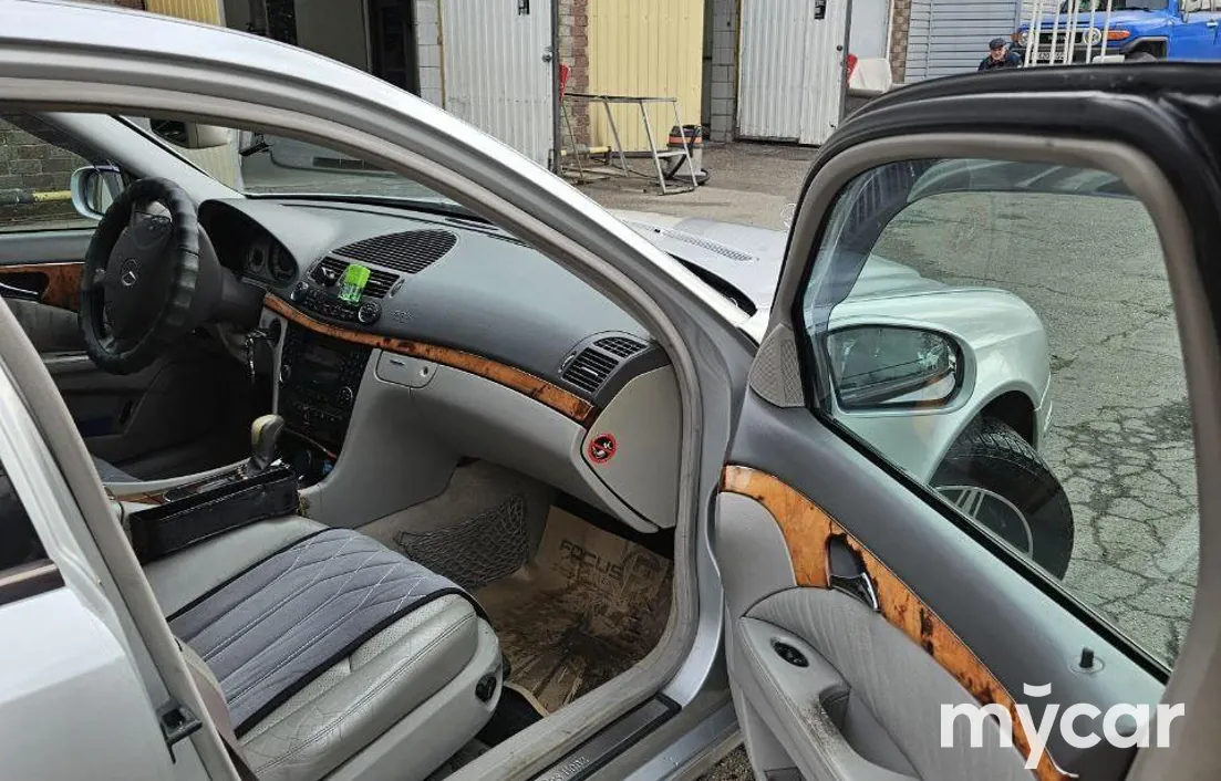Mercedes-Benz E-Класс 2004