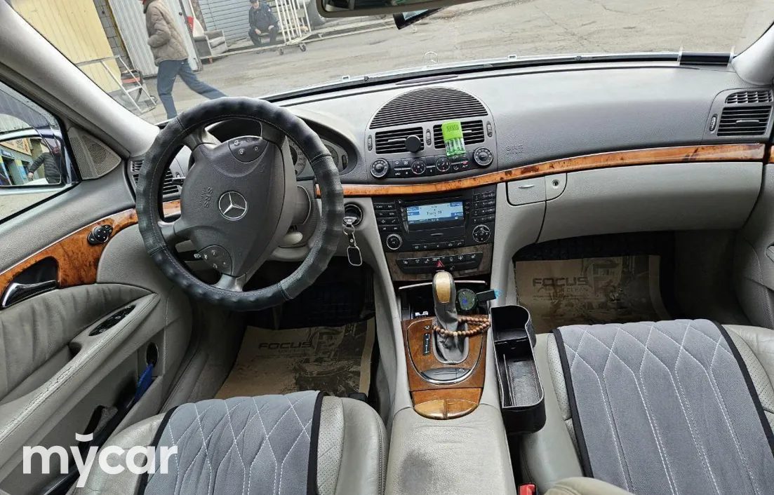 Mercedes-Benz E-Класс 2004