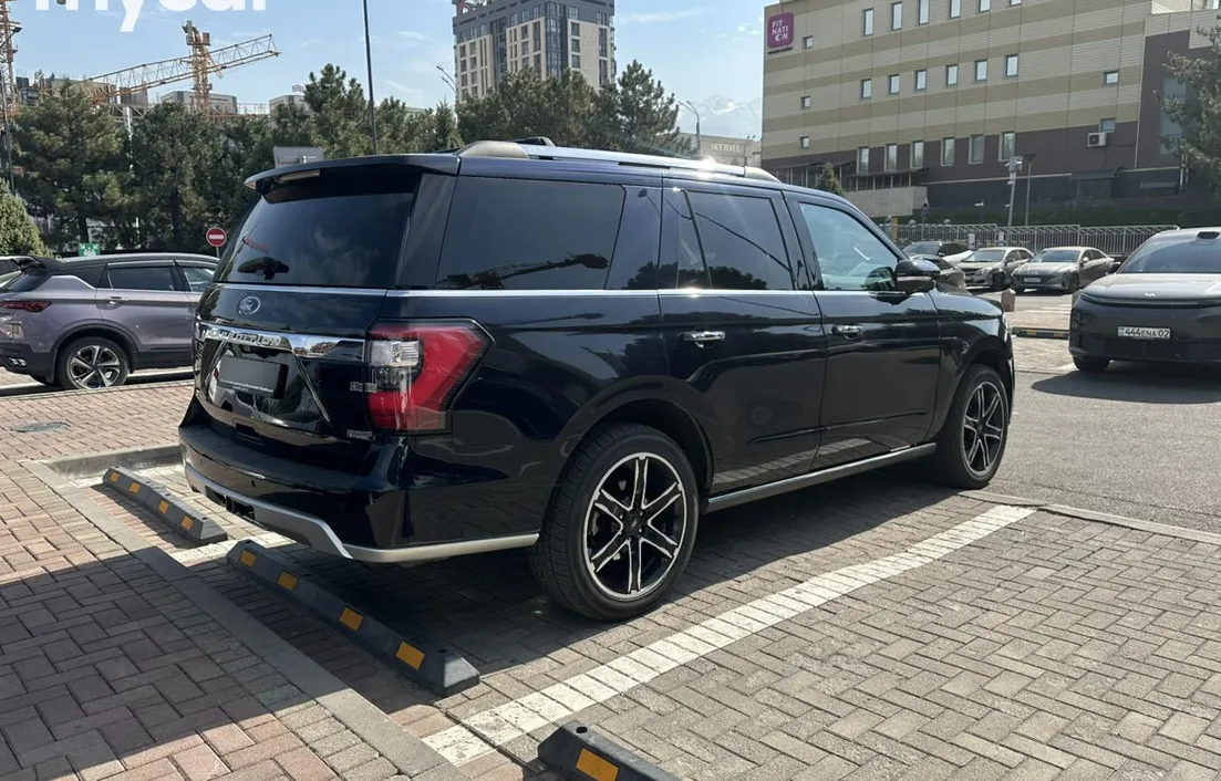 Ford Expedition 2021