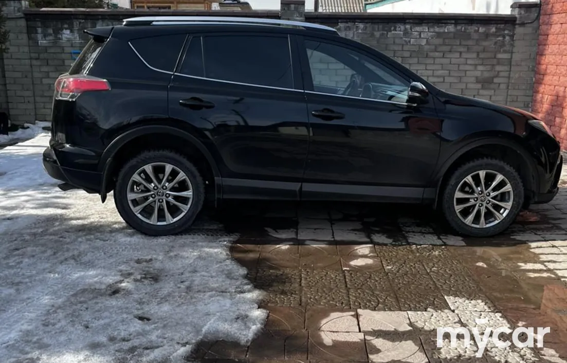 Toyota RAV4 2017
