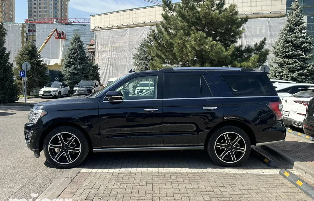 Ford Expedition 2021