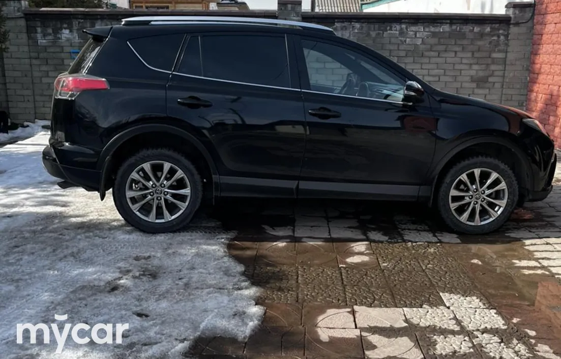 Toyota RAV4 2017