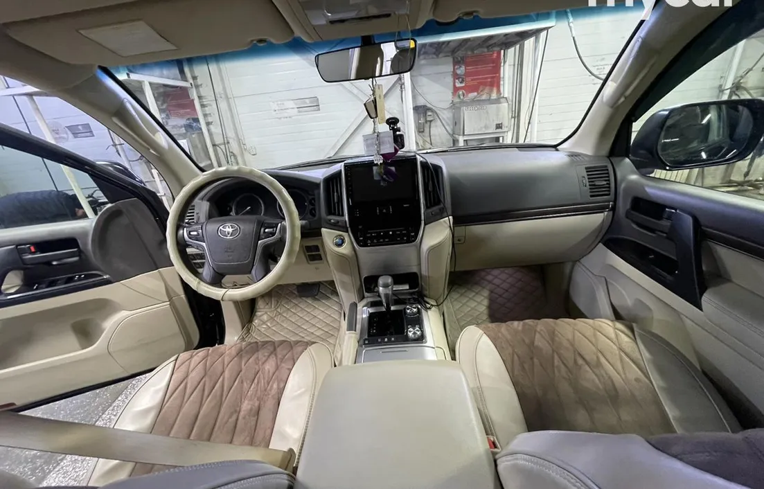 Toyota Land Cruiser 2019