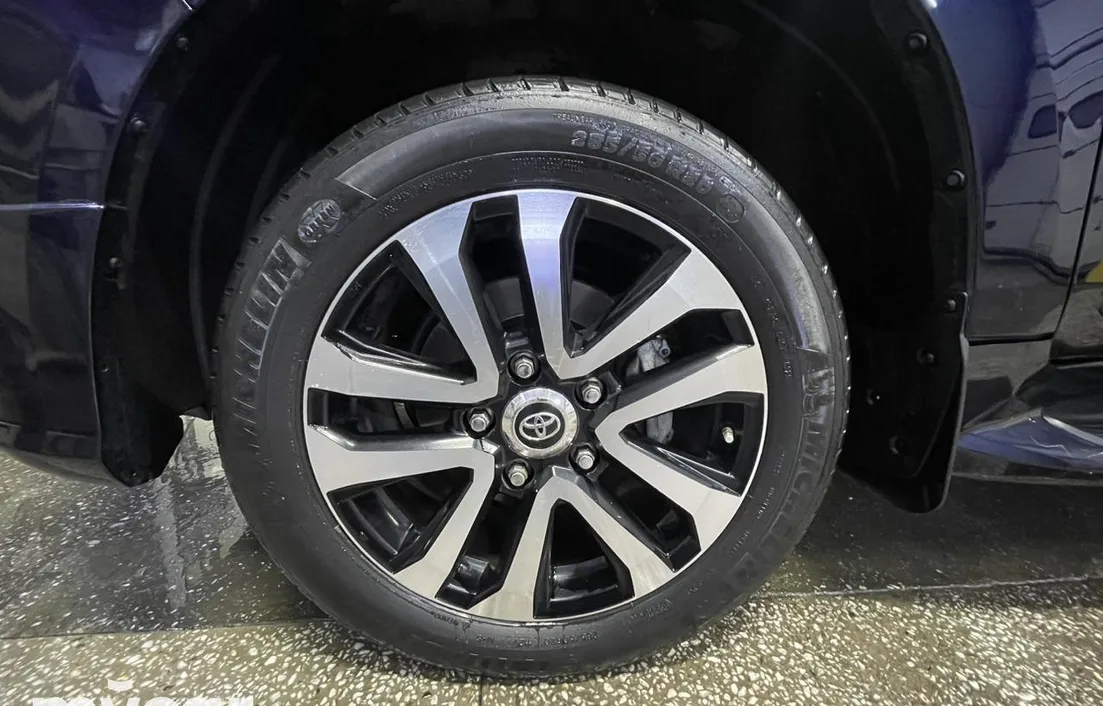 Toyota Land Cruiser 2019