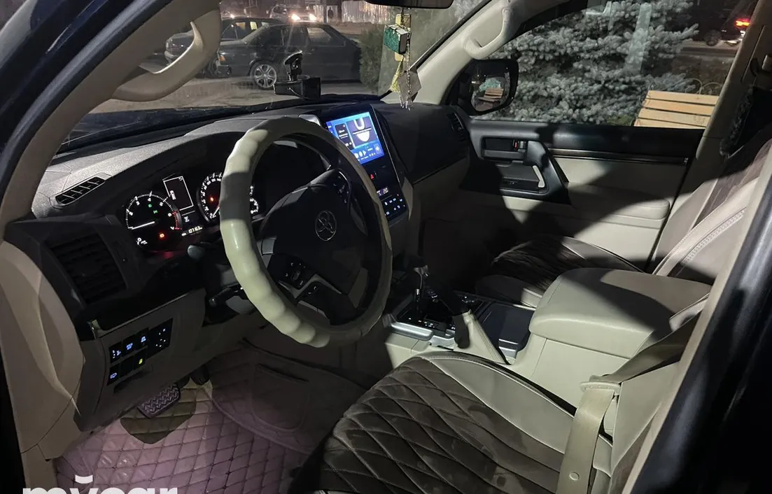 Toyota Land Cruiser 2019