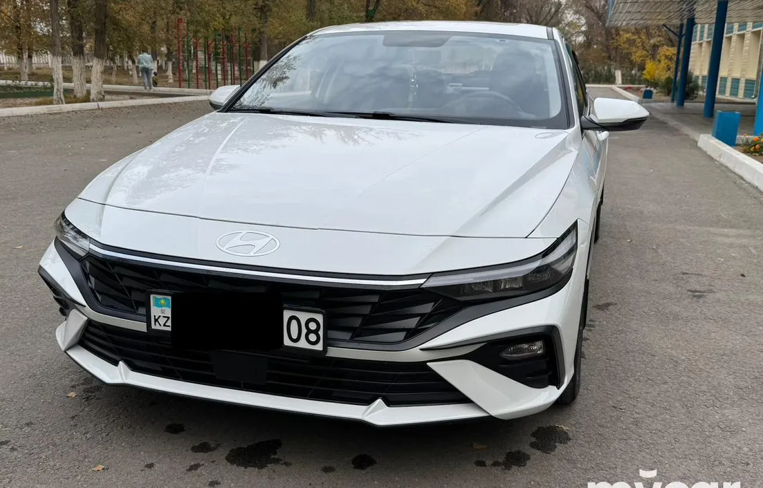 Hyundai Elantra 2024