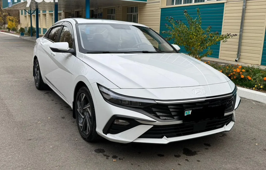 Hyundai Elantra 2024