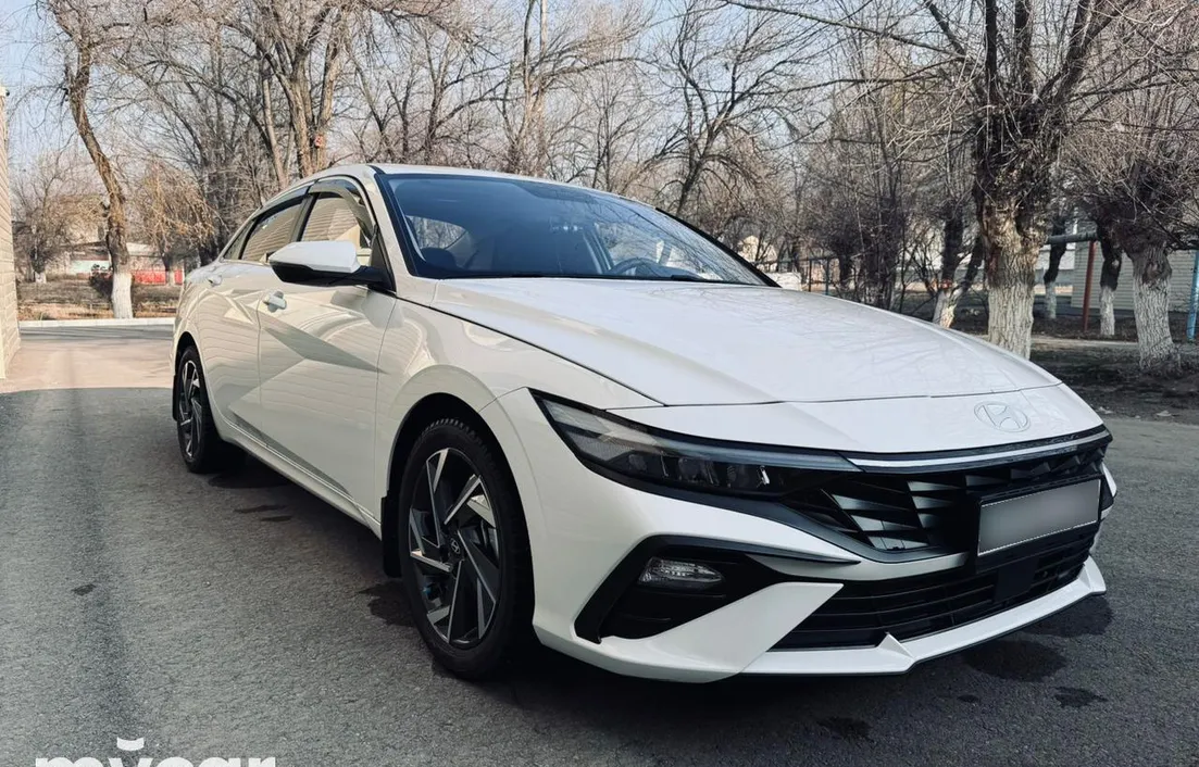 Hyundai Elantra 2024