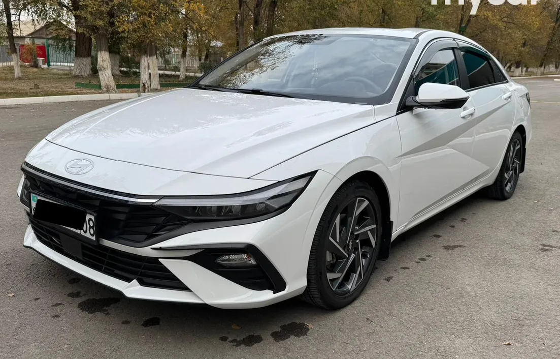 Hyundai Elantra 2024
