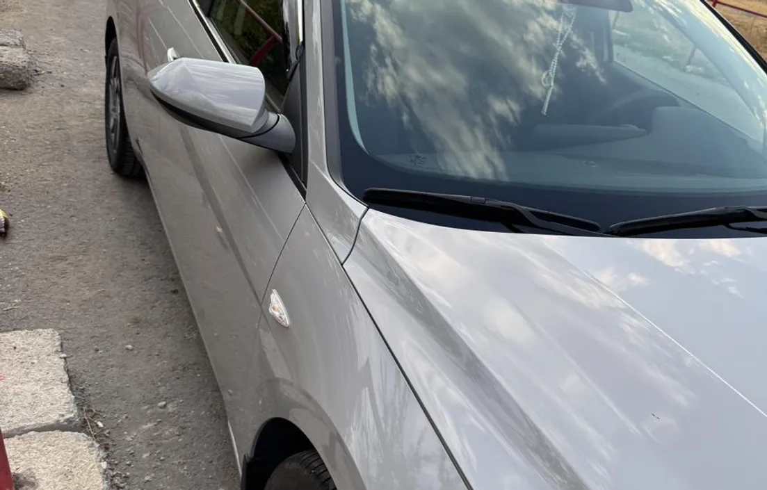 Hyundai Elantra 2024