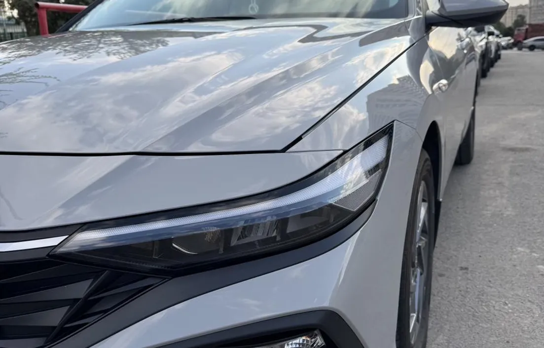 Hyundai Elantra 2024