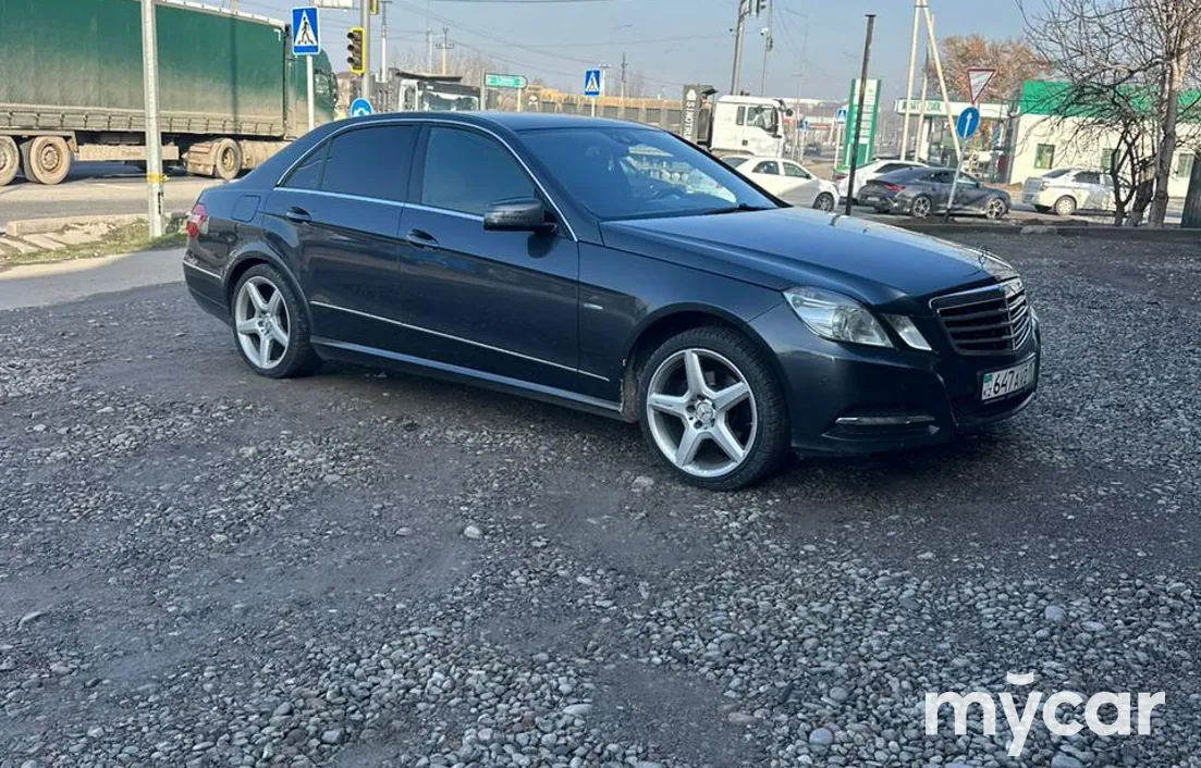 Mercedes-Benz E-Класс 2012