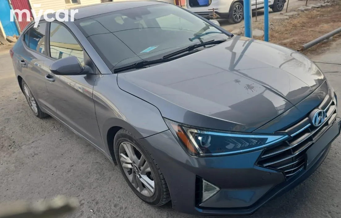 Hyundai Elantra 2019
