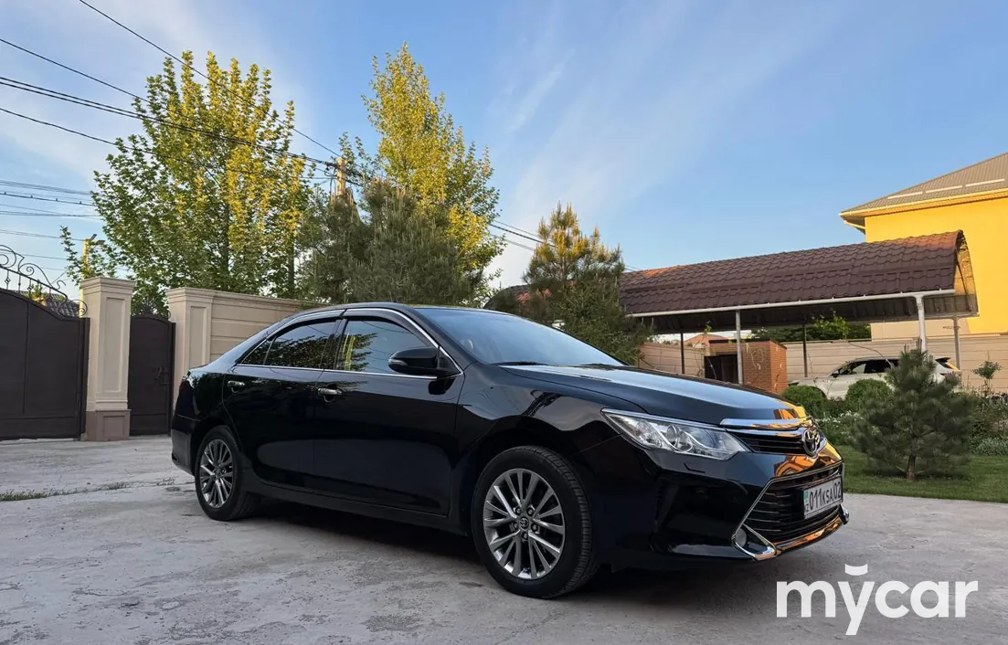 Toyota Camry 2017