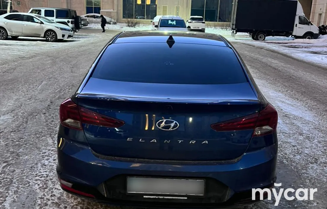 Hyundai Elantra 2018