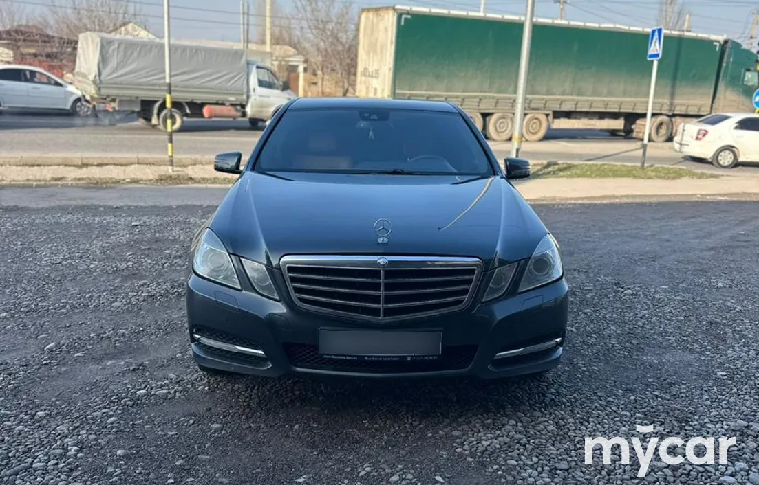 Mercedes-Benz E-Класс 2012