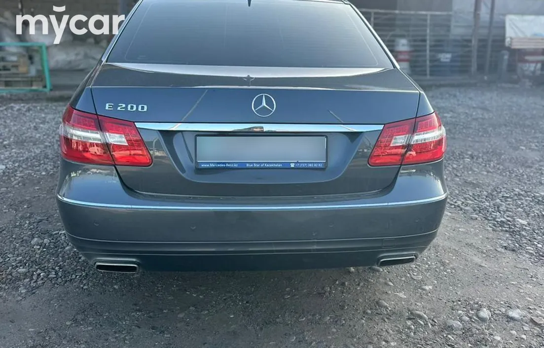 Mercedes-Benz E-Класс 2012