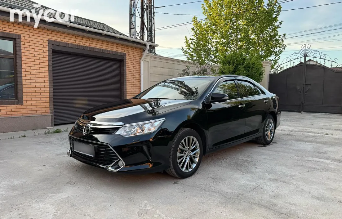 Toyota Camry 2017