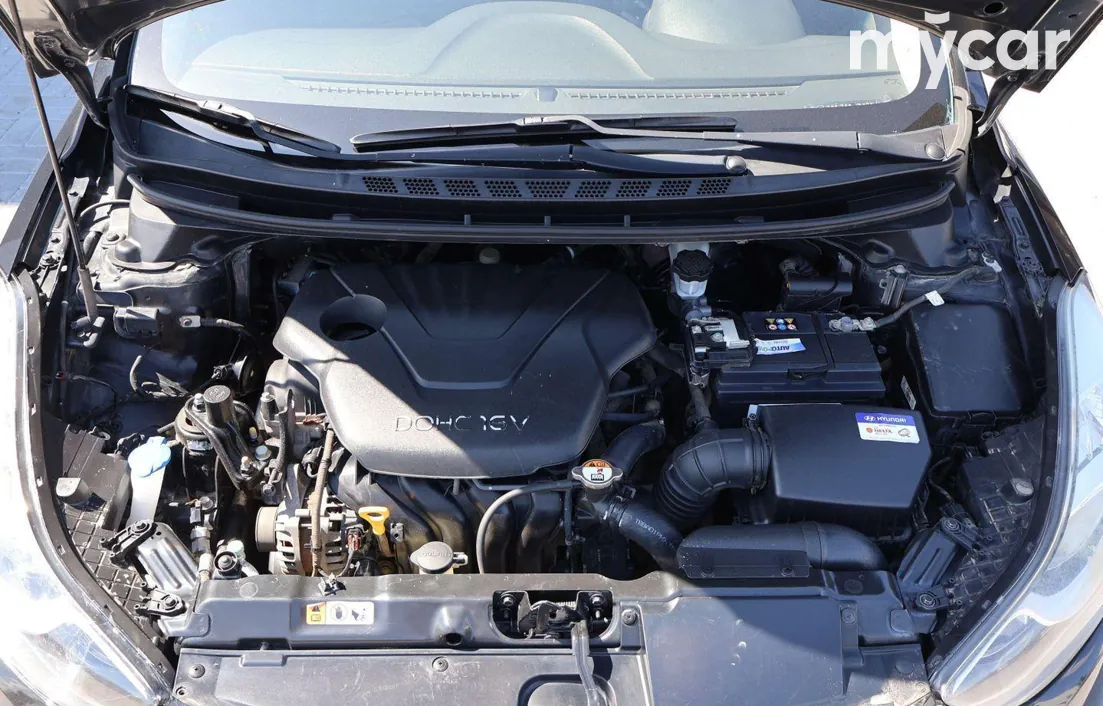 Hyundai Elantra 2012
