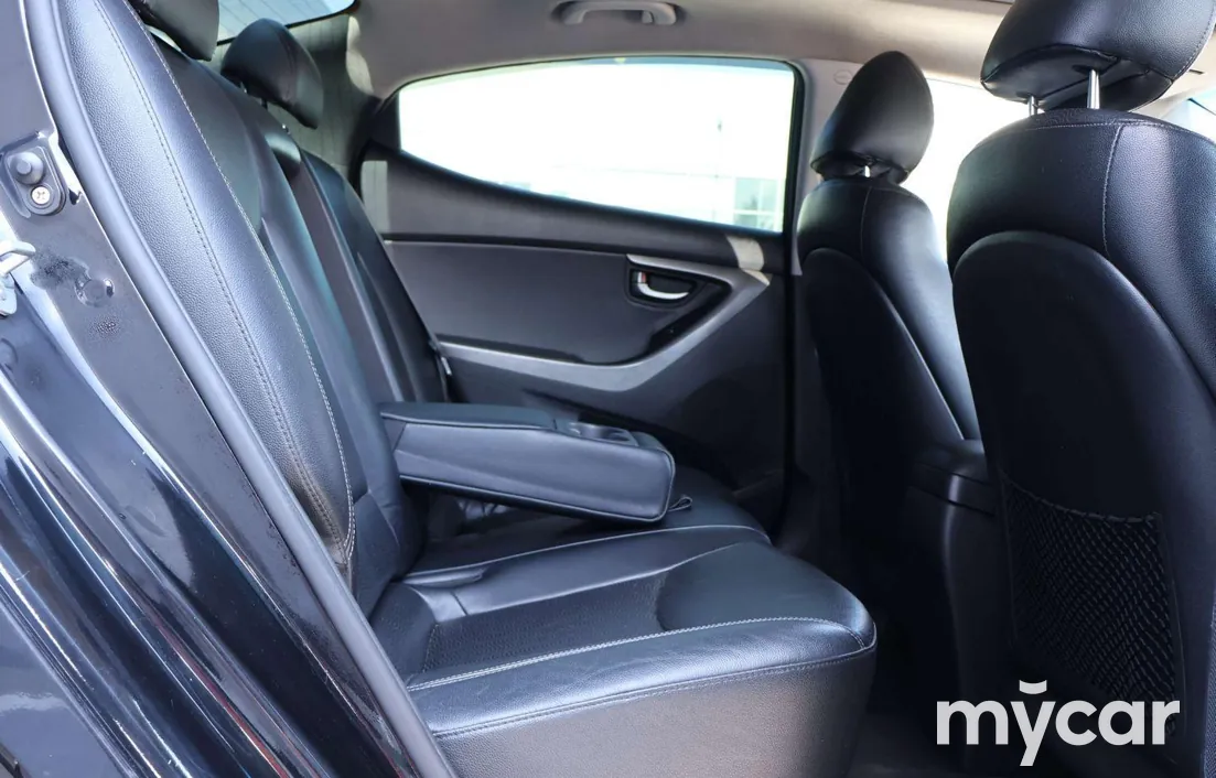 Hyundai Elantra 2012