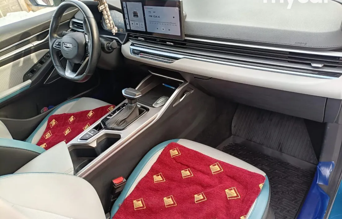 Geely Emgrand 2023