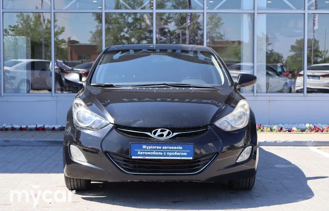 Hyundai Elantra 2012