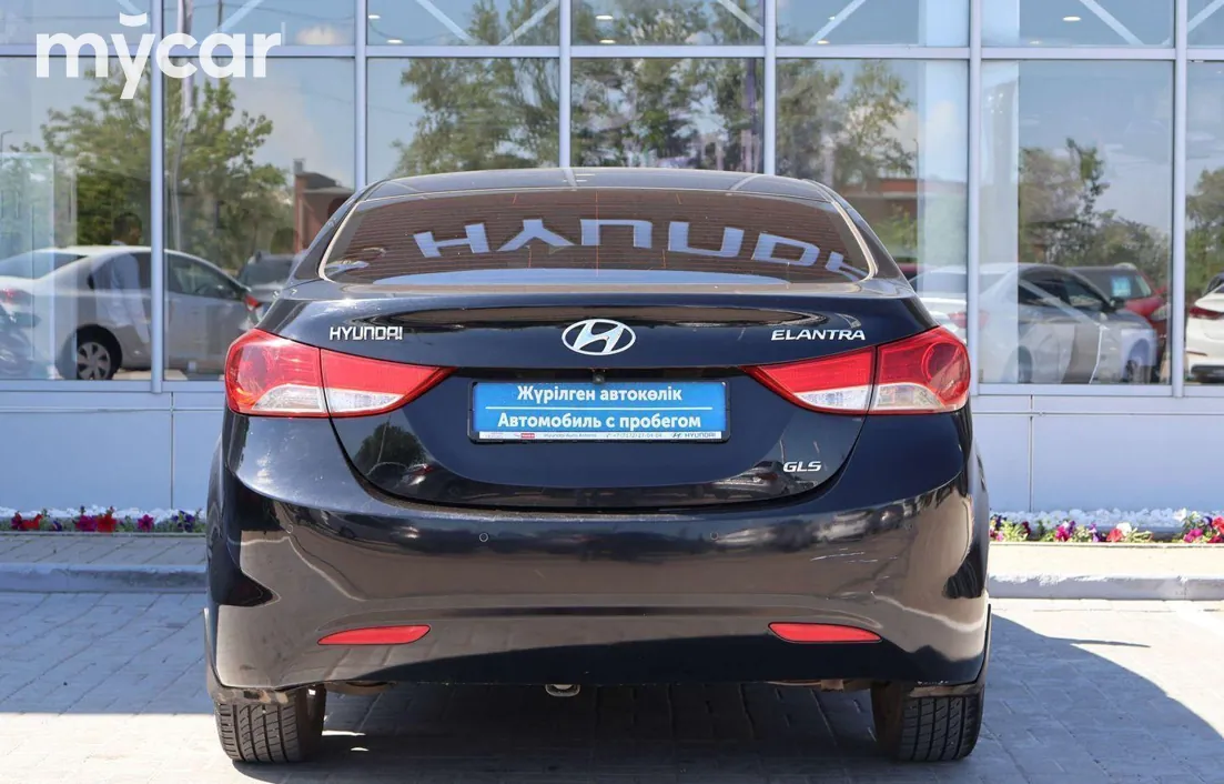 Hyundai Elantra 2012