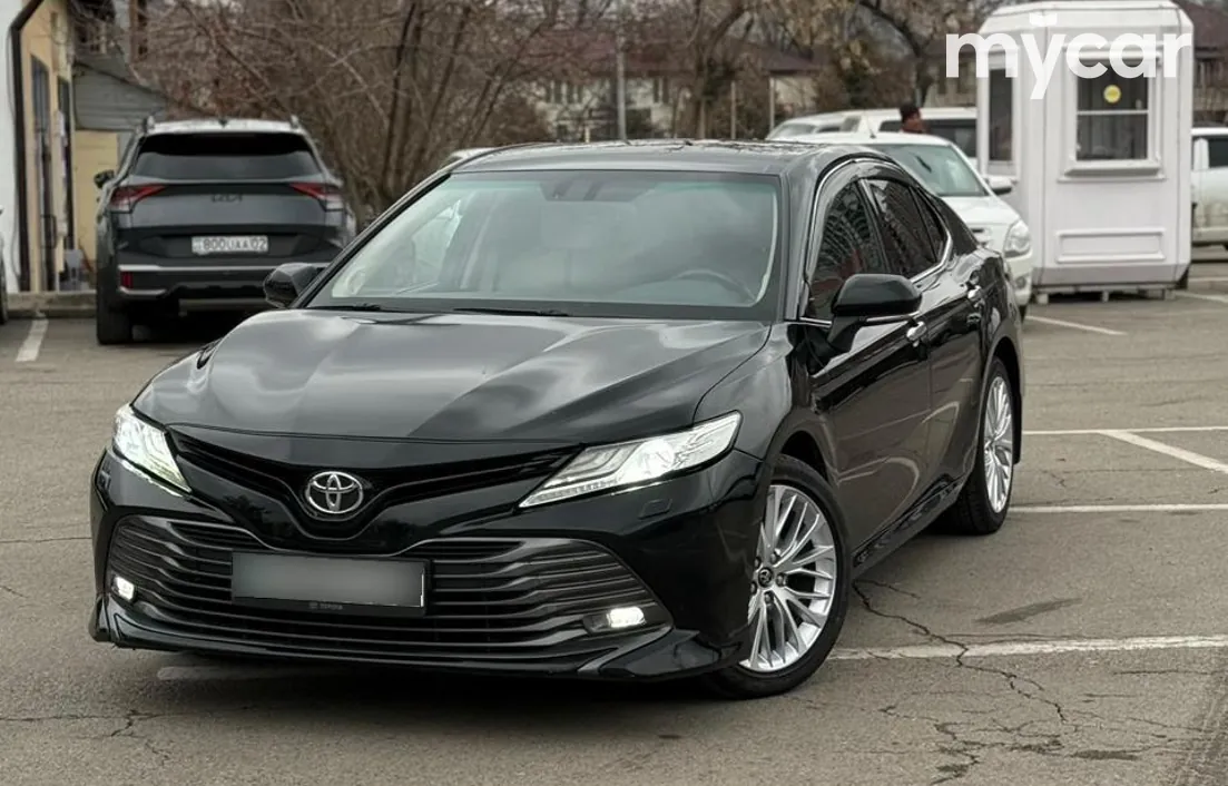 Toyota Camry 2019