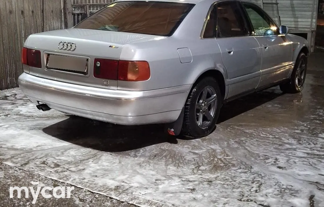 Audi A8 1995