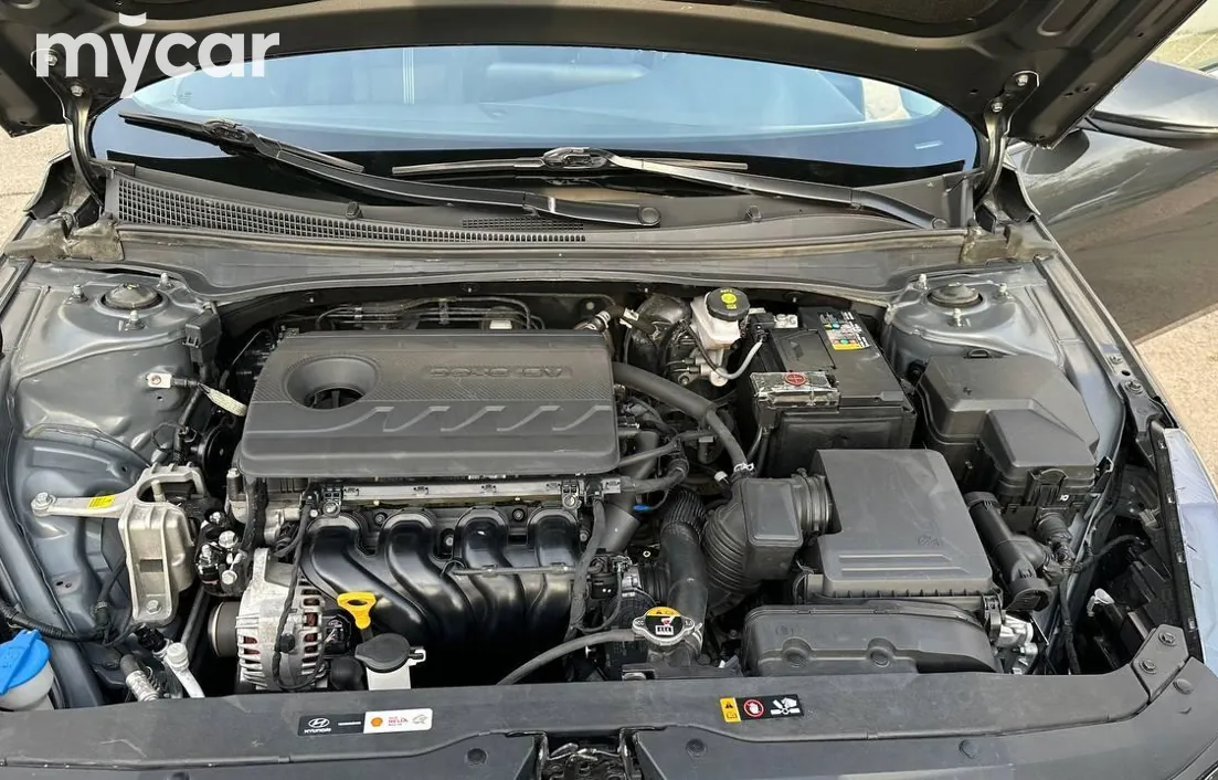 Hyundai Elantra 2023