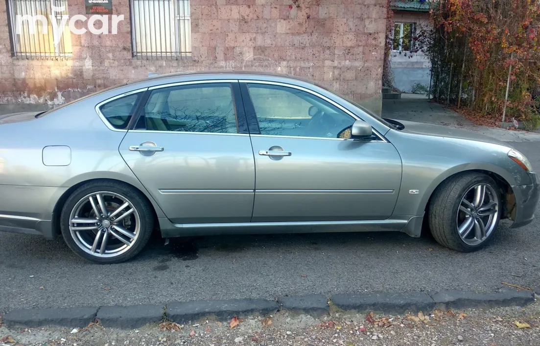 Infiniti M 2007