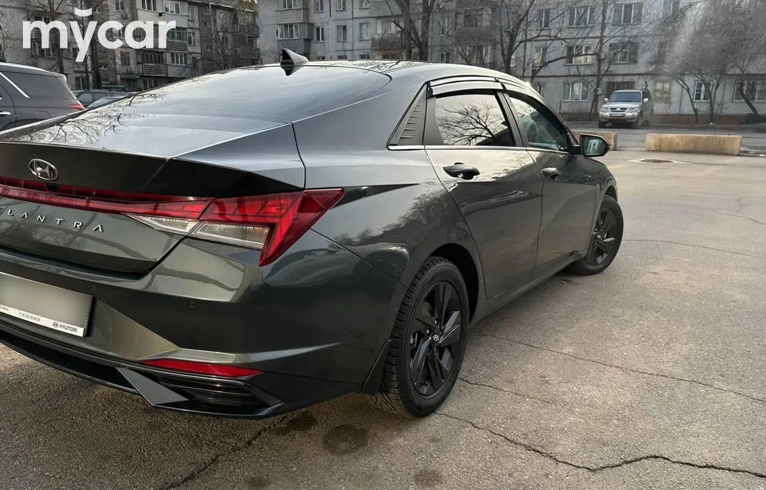 Hyundai Elantra 2023