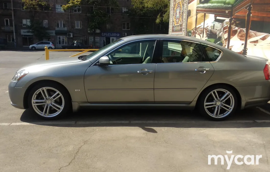 Infiniti M 2007