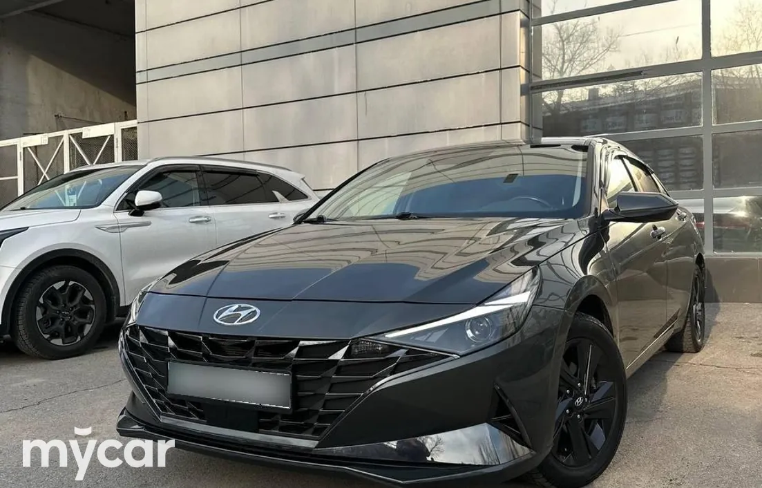 Hyundai Elantra 2023