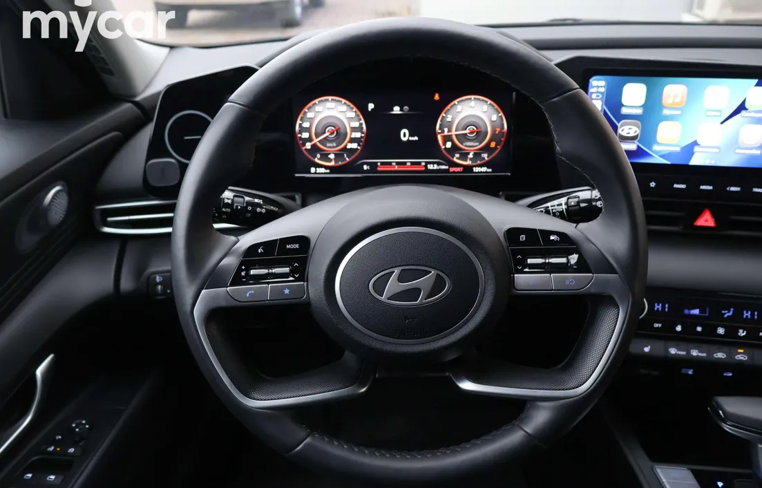 Hyundai Elantra 2024