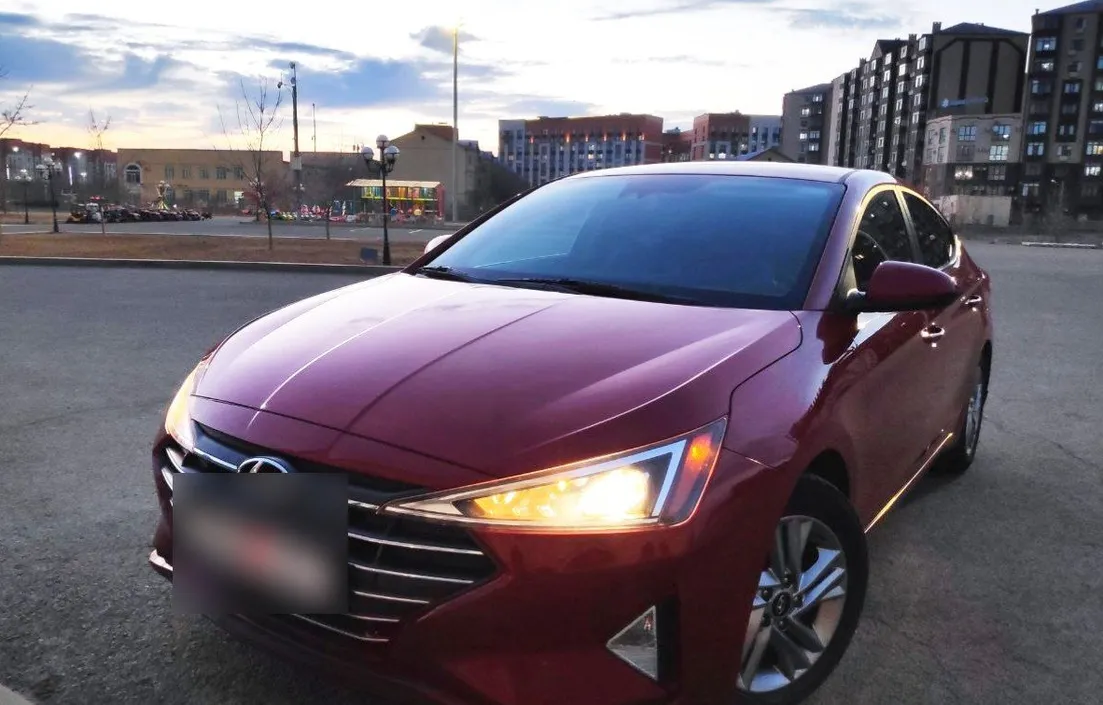 Hyundai Elantra 2019