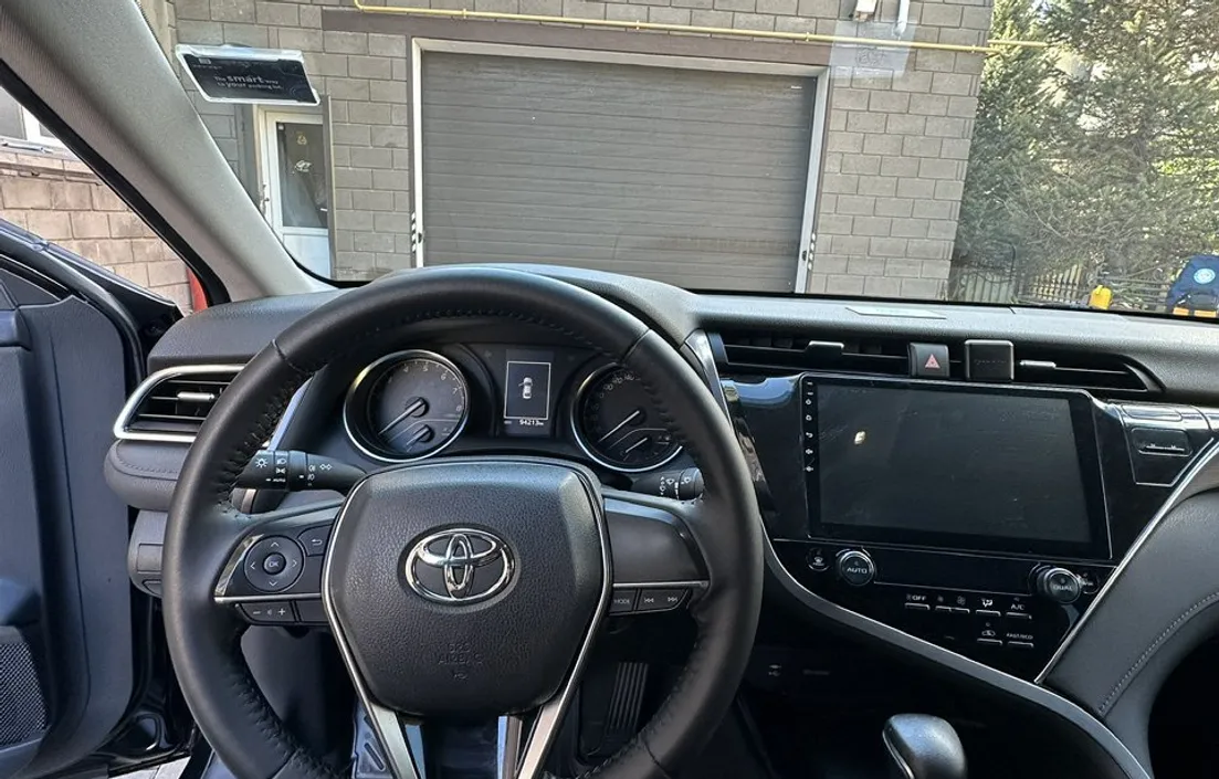 Toyota Camry 2019