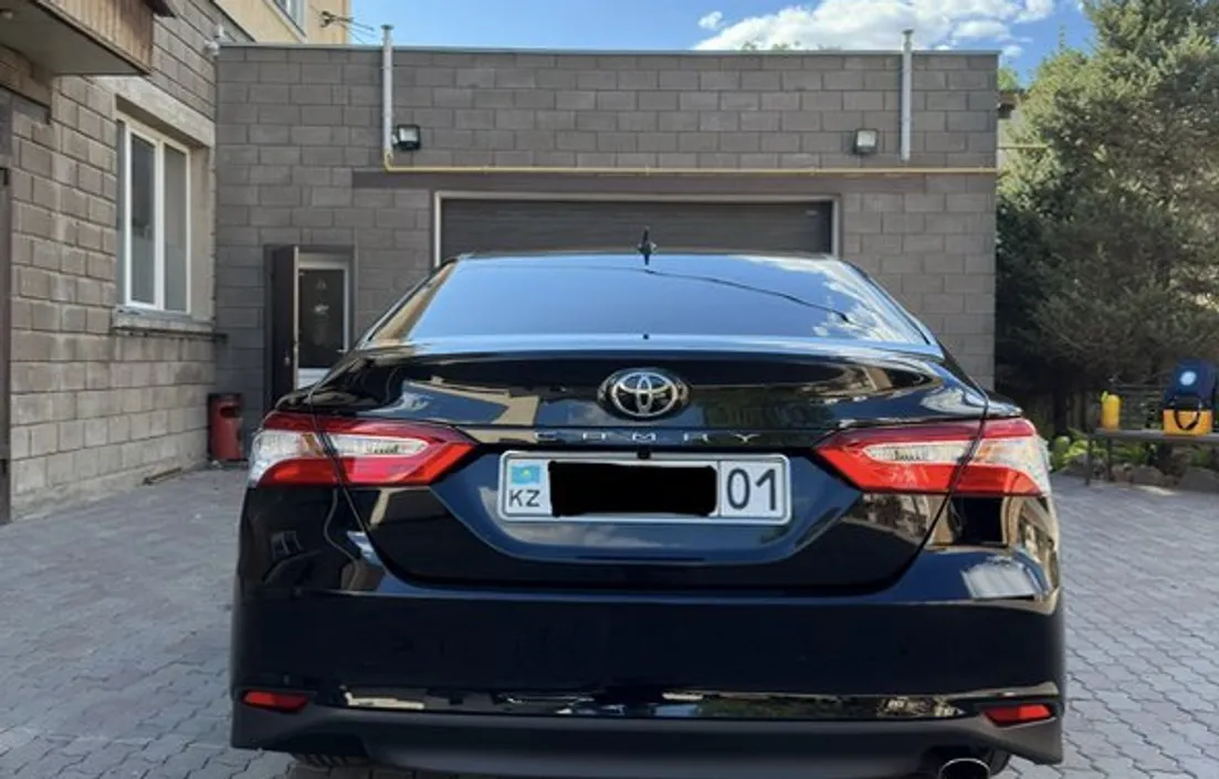 Toyota Camry 2019