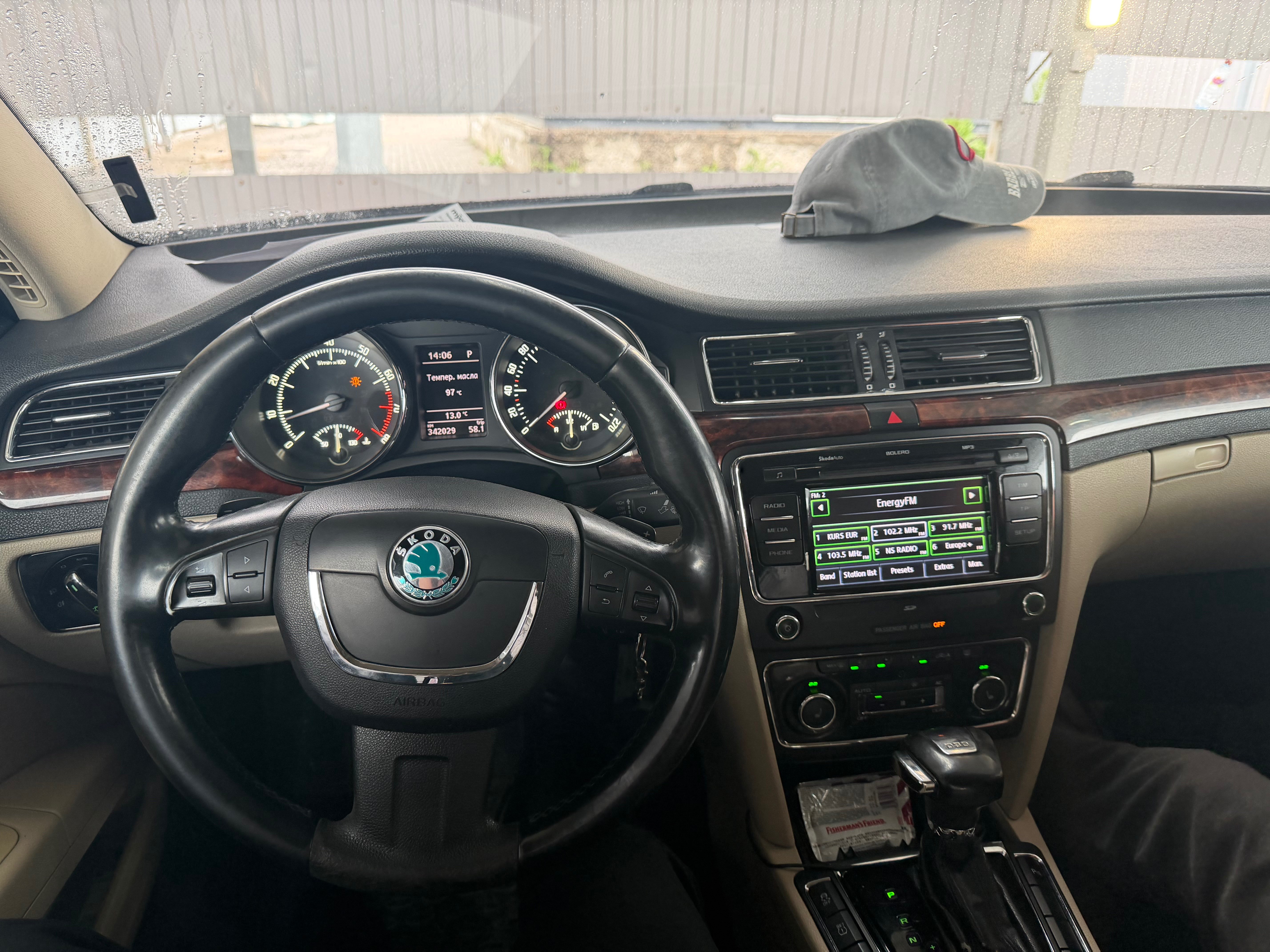Skoda Superb 2011