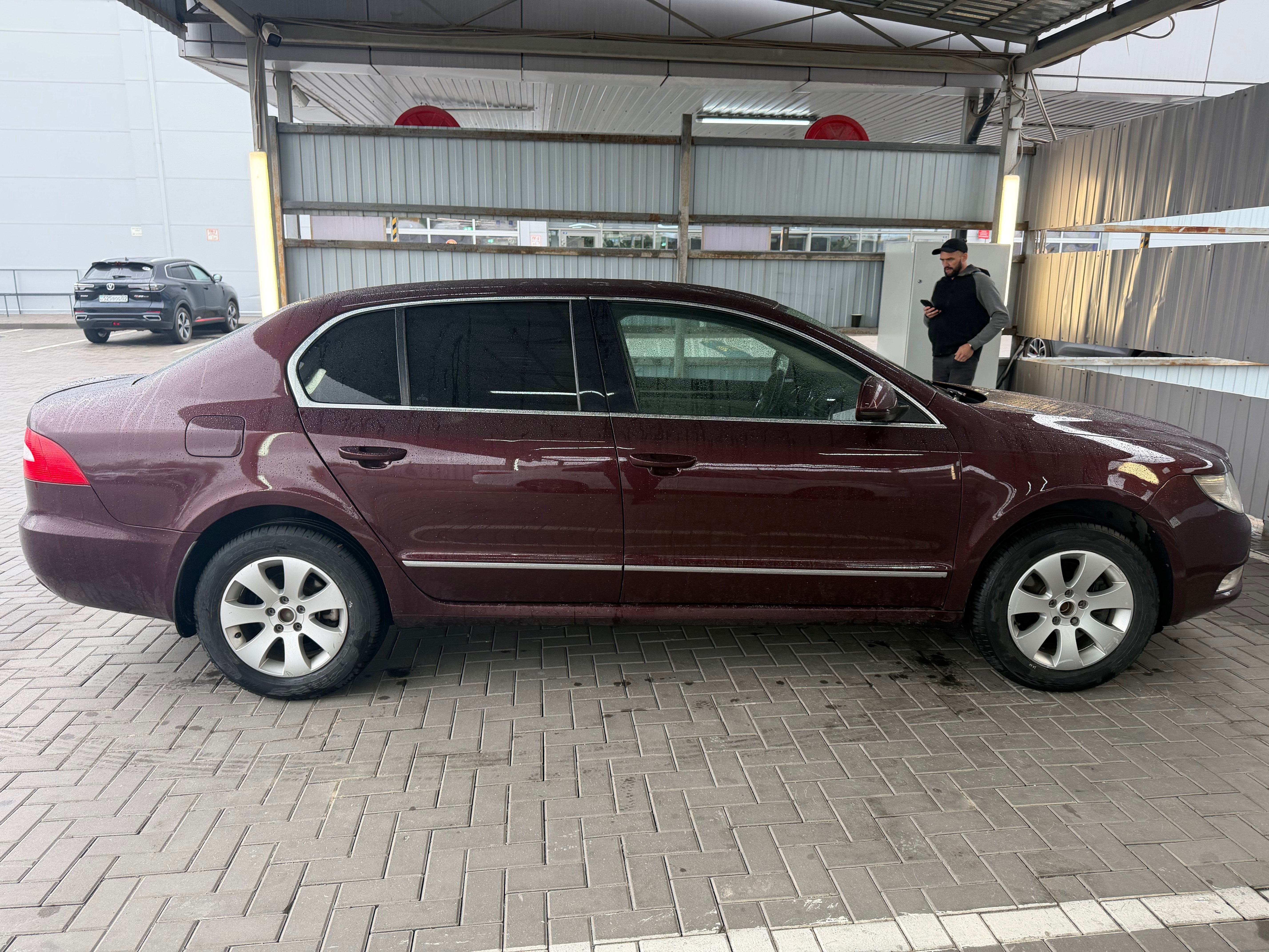 Skoda Superb 2011