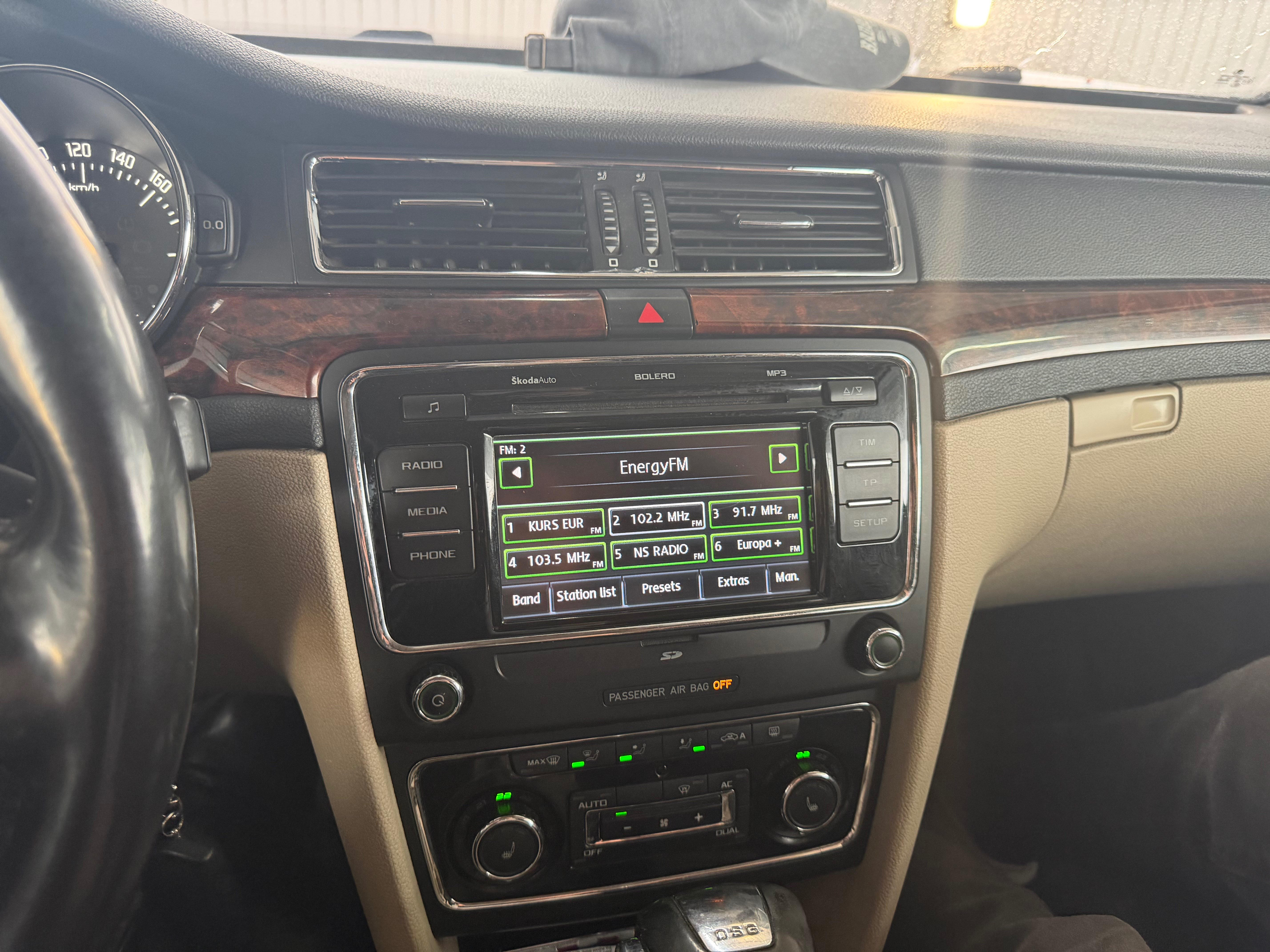 Skoda Superb 2011